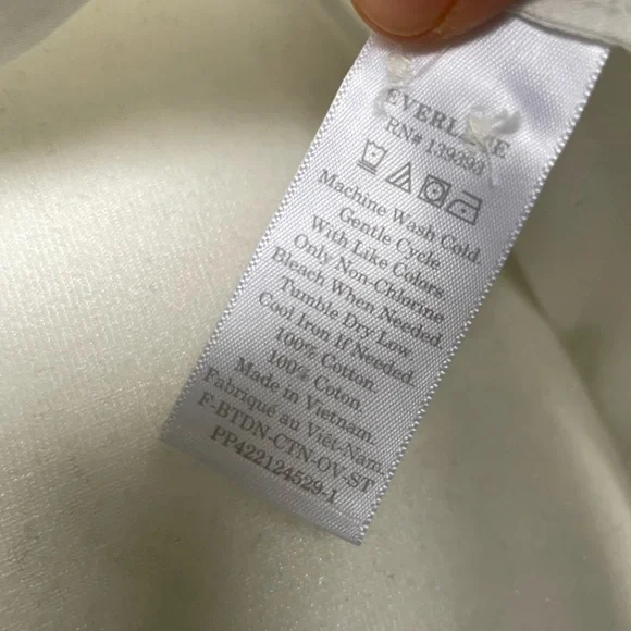 Everlane 100% cotton button down - Picture 3 of 4